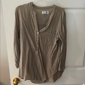 Old Navy Taupe Button-Down Shirt for Women